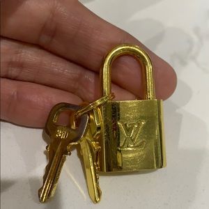 Louis Vuitton Lock/ Keys